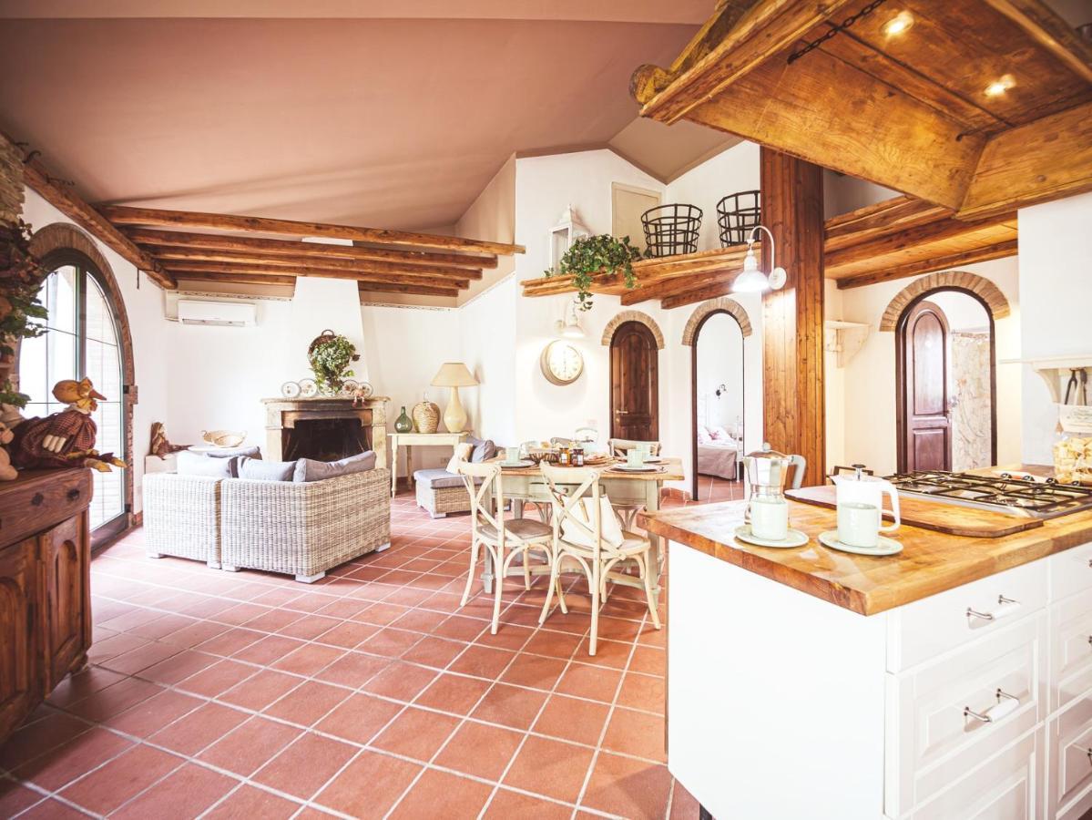 Relais Casale Il Poggetto - Olivo 1 By Zoom In Earth Apartment Cecina  Exterior photo